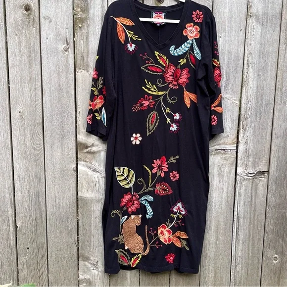 Johnny Was Isabella Kimono Sleeve Tee Black Embroidered Dress - Picture 2 of 7